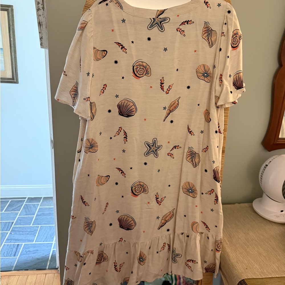 Jane and Delancey Beige Seashell Print Short Sleeve Mini Dress - Picture 2 of 3